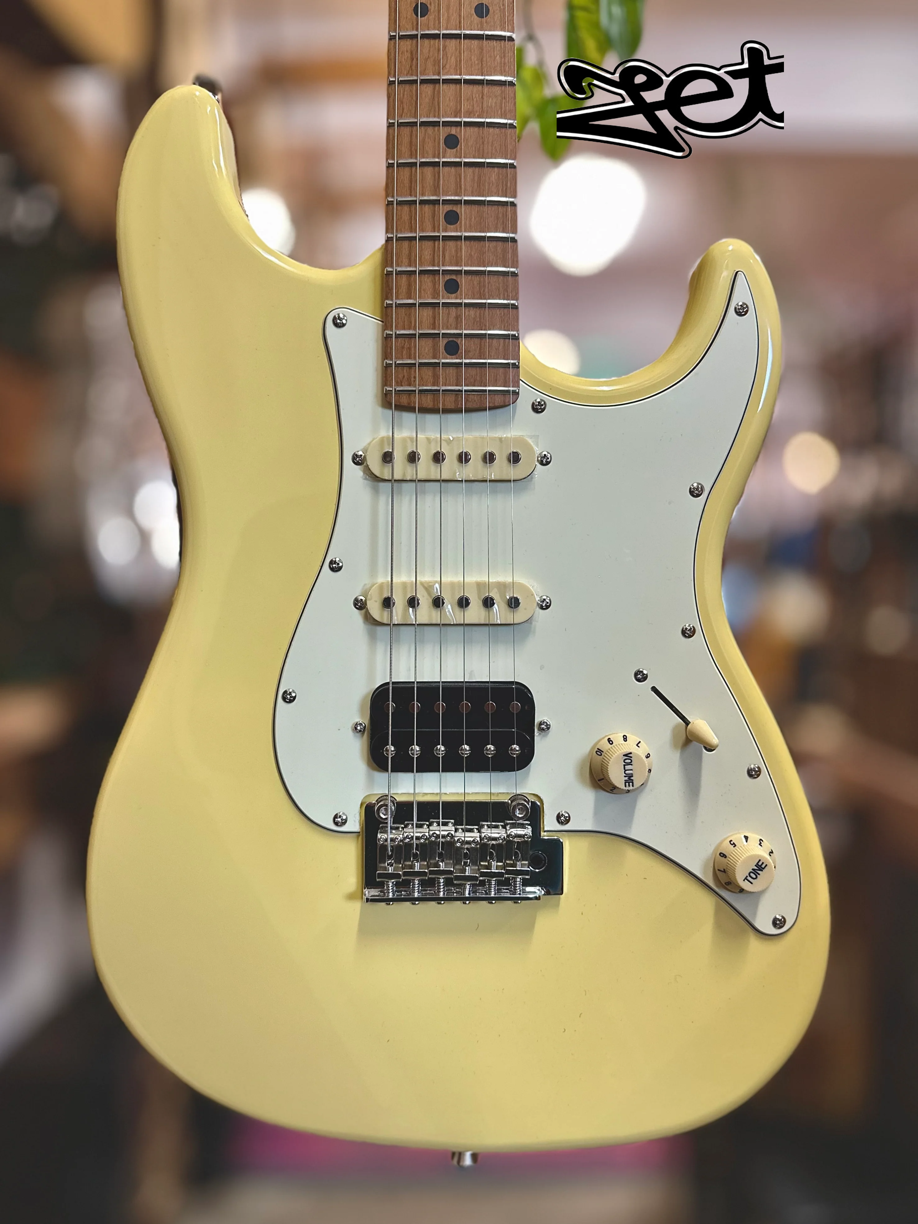 Jet Guitars | JS-400 HSS | Vintage Yellow Jet Guitars | JS-400 HSS | Vintage Yellow